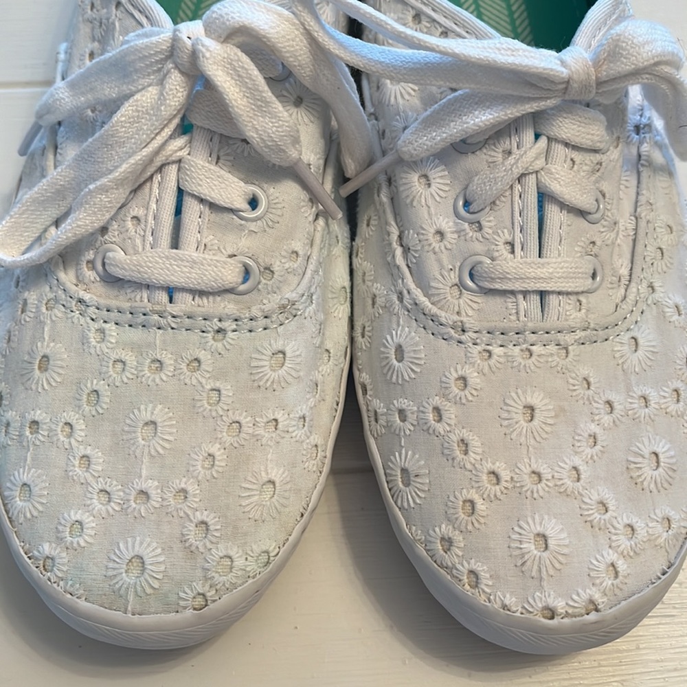 Keds Tennis Shoes - Picture 2 of 9